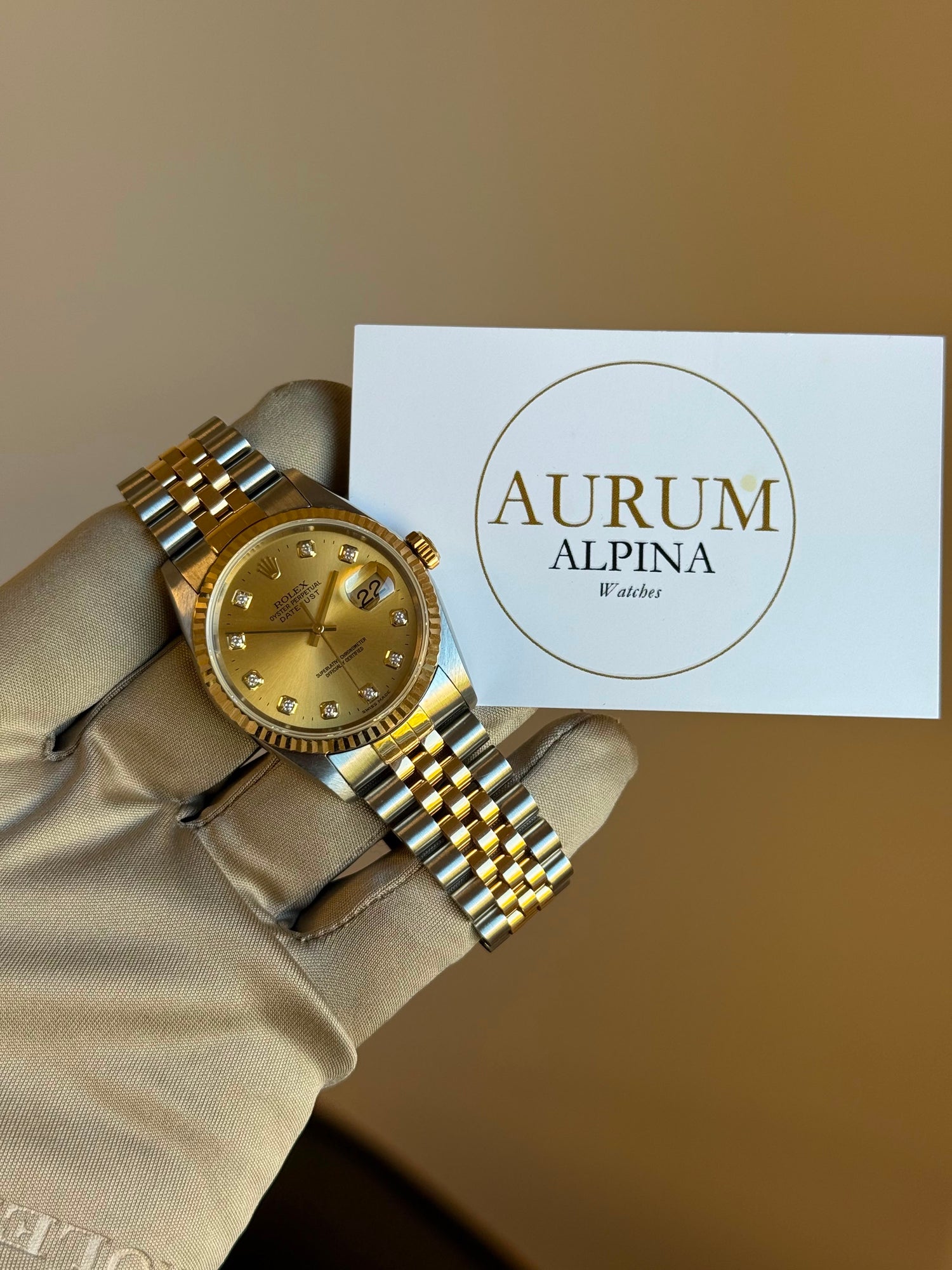 Rolex Datejust 16233 - Champagne Diamond Dial